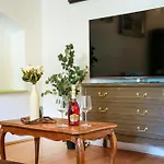 Zlaty Mesec شقة *