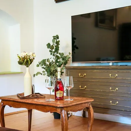 Zlaty Mesec Apartman *